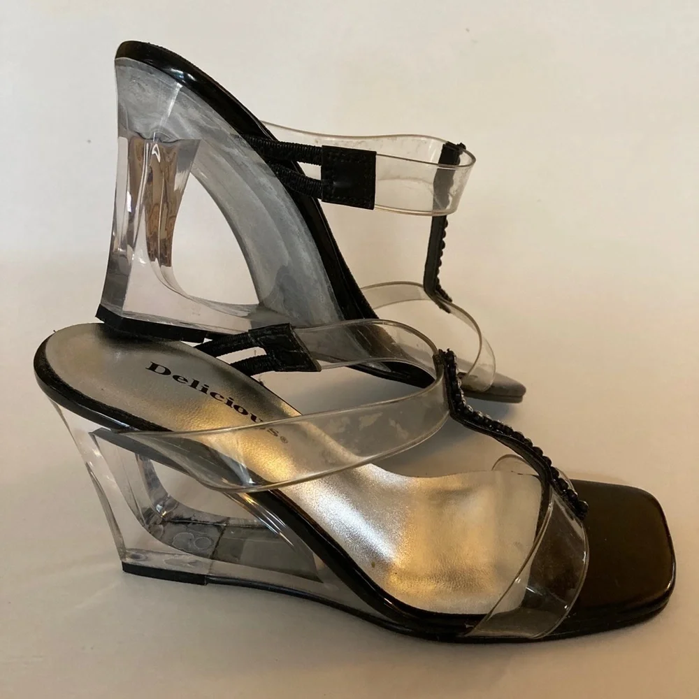 Clear Slip On Size 5.5
